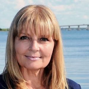 Meet your Posher, Carolina